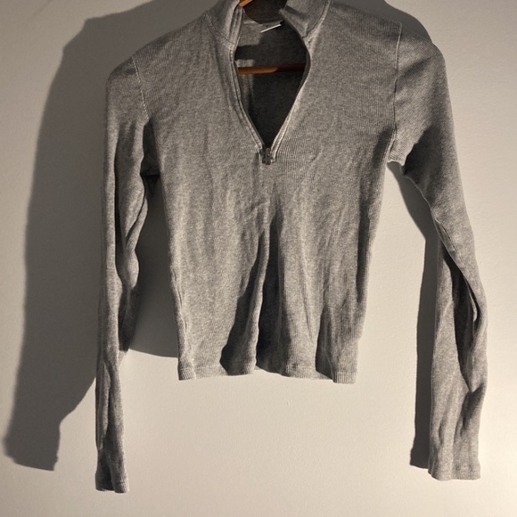 NWOT Aritzia TNA Longlseeve - Picture 4 of 5